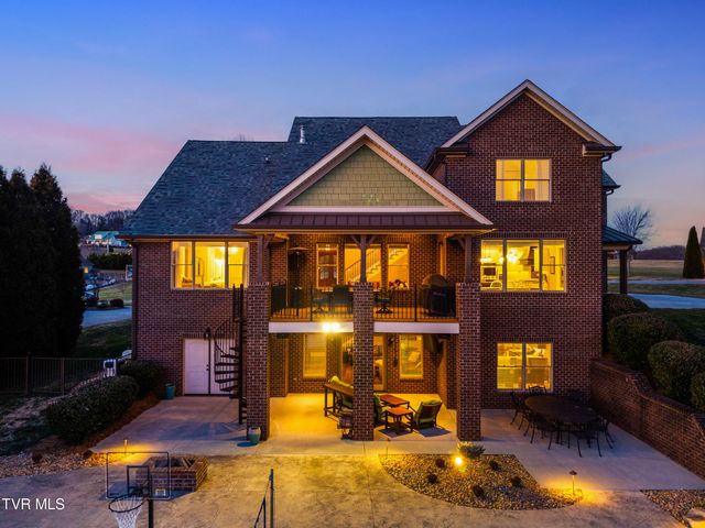 306 East Hawthorne Court, Greeneville, TN 37745