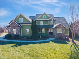 306 East Hawthorne Court, Greeneville, TN 37745