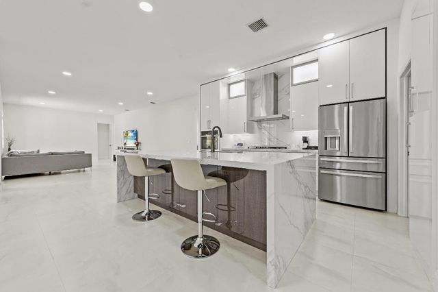 15922 83rd Lane N, Loxahatchee, FL 33470