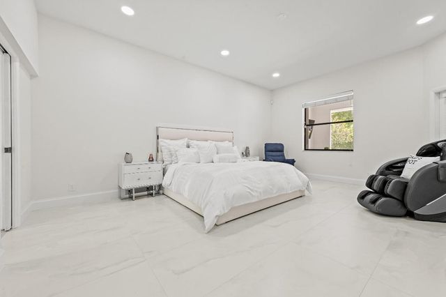 15922 83rd Lane N, Loxahatchee, FL 33470