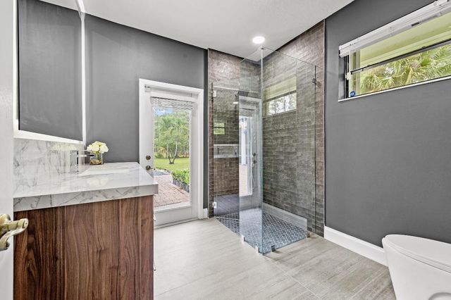 15922 83rd Lane N, Loxahatchee, FL 33470