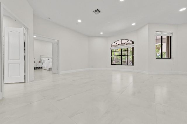 15922 83rd Lane N, Loxahatchee, FL 33470