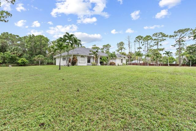 15922 83rd Lane N, Loxahatchee, FL 33470