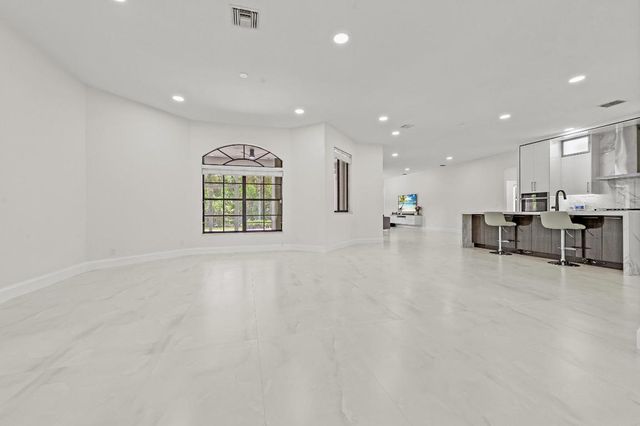 15922 83rd Lane N, Loxahatchee, FL 33470