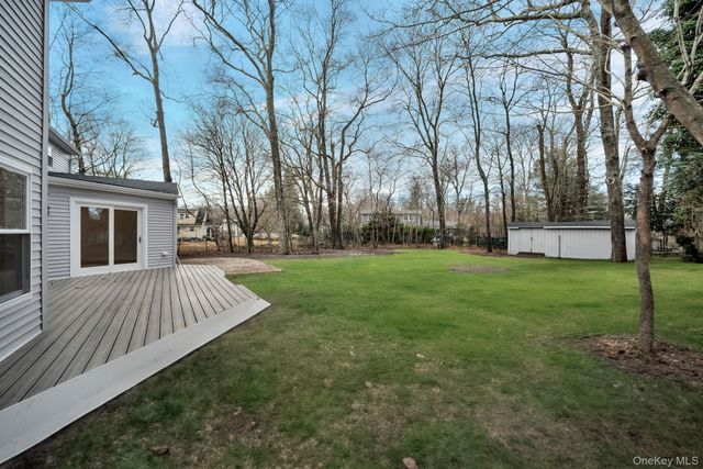 32 Valentine Road, Shoreham, NY 11786