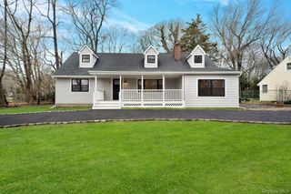 32 Valentine Road, Shoreham, NY 11786