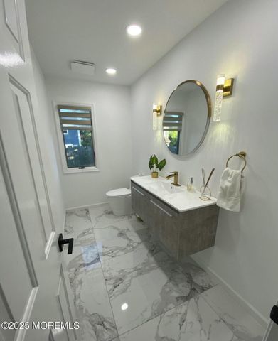 604 Van Note Parkway, Oakhurst, NJ 07755