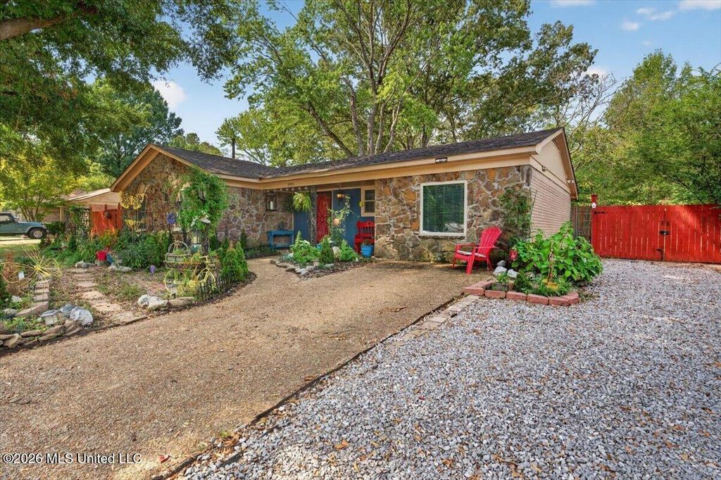 5591 Cherokee Drive, Horn Lake, MS 38637 — photo 2