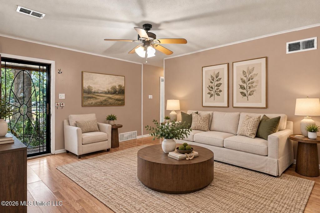 5591 Cherokee Drive, Horn Lake, MS 38637 — photo 5