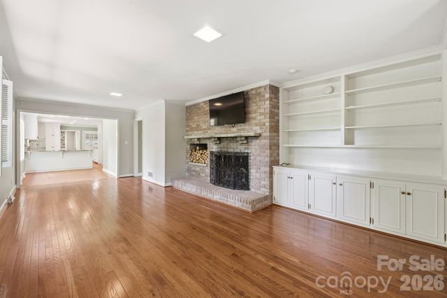 240 36th Avenue Circle NW, Hickory, NC 28601