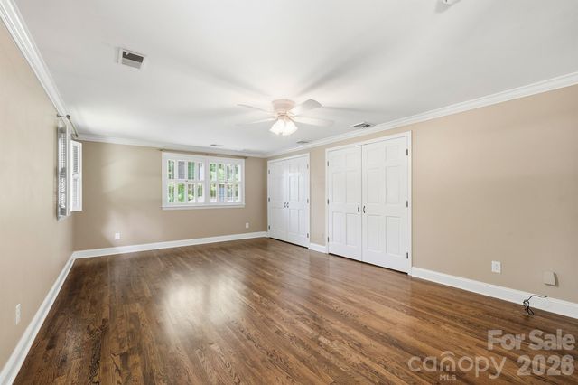 240 36th Avenue Circle NW, Hickory, NC 28601