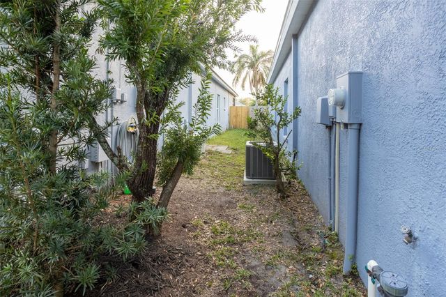 7603 DEVONBRIDGE GARDEN WAY, Apollo Beach, FL 33572