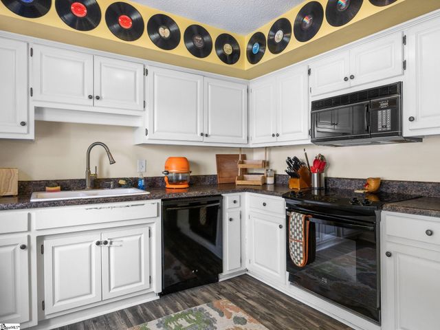 3 Summer Court, Spartanburg, SC 29302