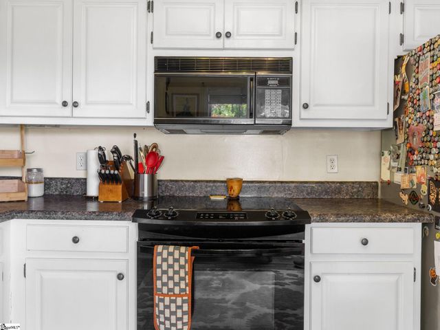 3 Summer Court, Spartanburg, SC 29302