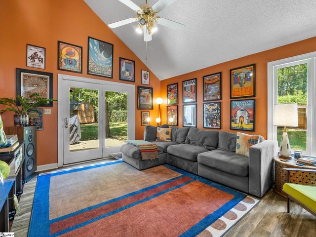 3 Summer Court, Spartanburg, SC 29302