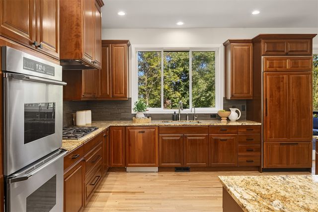 5546 159th Place SE, Bellevue, WA 98006