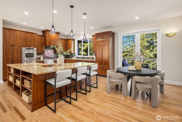 5546 159th Place SE, Bellevue, WA 98006