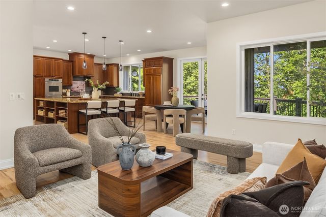 5546 159th Place SE, Bellevue, WA 98006