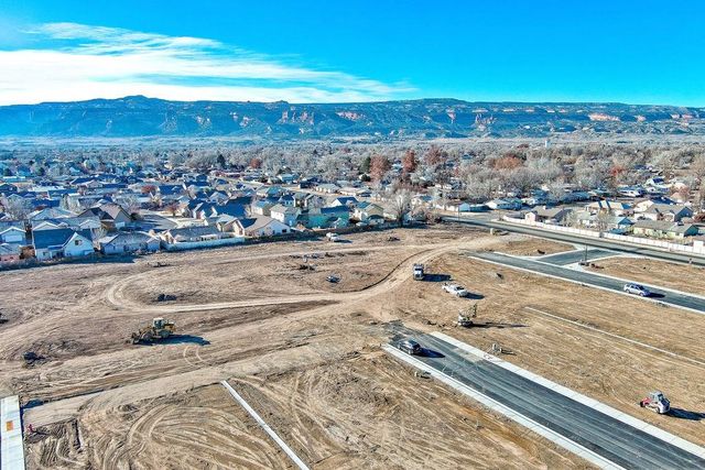 1121 & 392 Hatchet Canyon Circle, Fruita, CO 81521