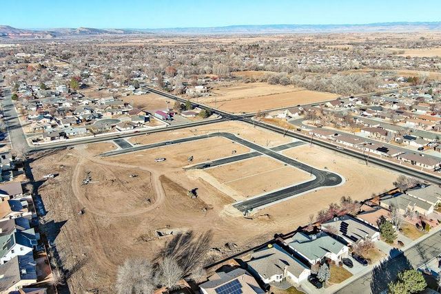 1121 & 392 Hatchet Canyon Circle, Fruita, CO 81521