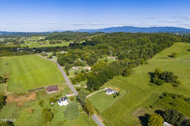 3039 Rocky Springs Road, Piney Flats, TN 37686