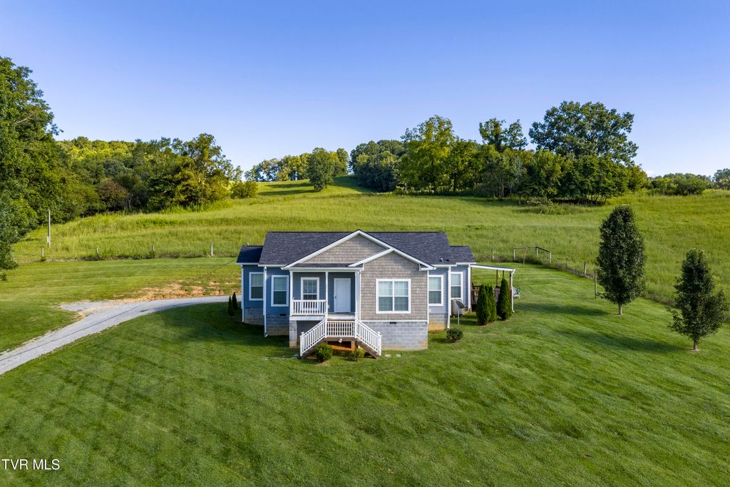 3039 Rocky Springs Road, Piney Flats, TN 37686