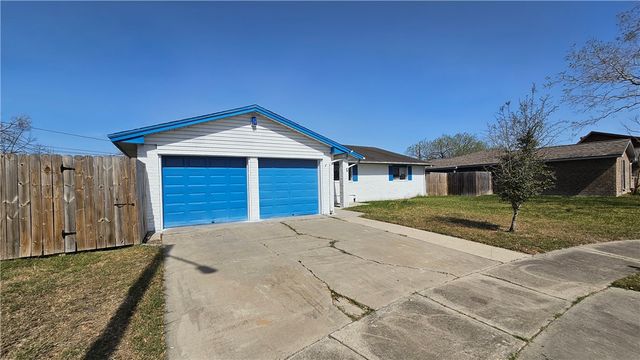 3610 Swiss Dr, Corpus Christi, TX 78415