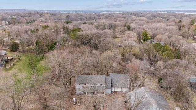 19670 Excelsior Boulevard, Deephaven, MN 55331