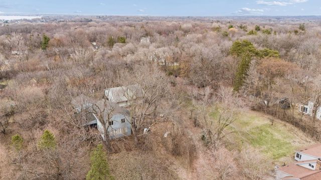 19670 Excelsior Boulevard, Deephaven, MN 55331