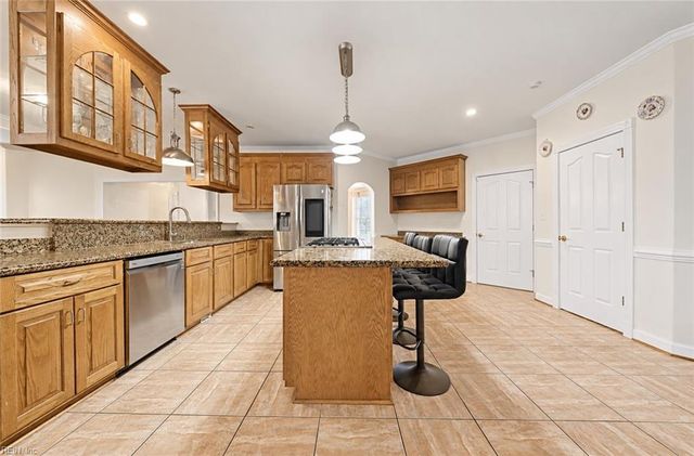 1824 Lancing Crest LN, Chesapeake, VA 23323