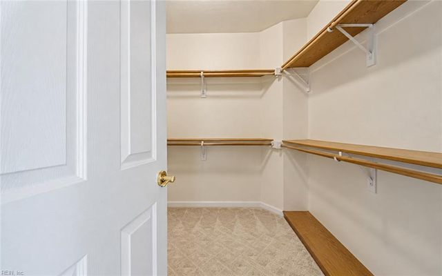 1824 Lancing Crest LN, Chesapeake, VA 23323
