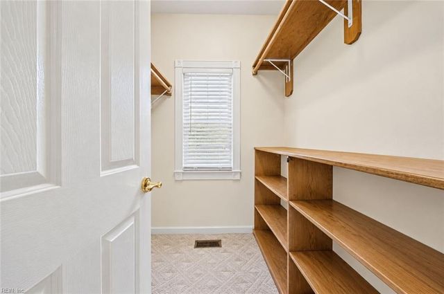 1824 Lancing Crest LN, Chesapeake, VA 23323