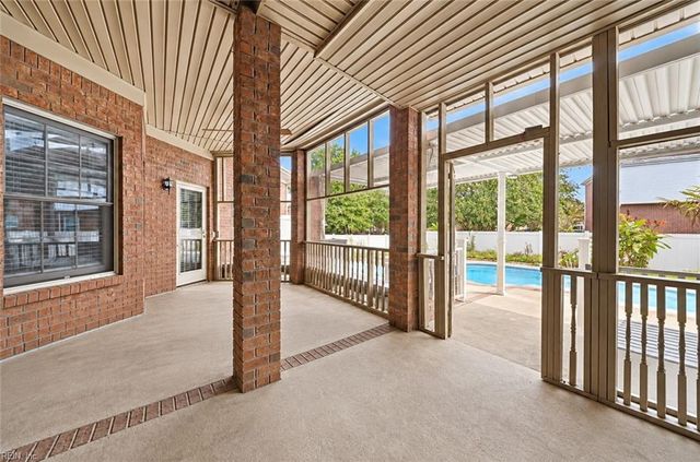 1824 Lancing Crest LN, Chesapeake, VA 23323