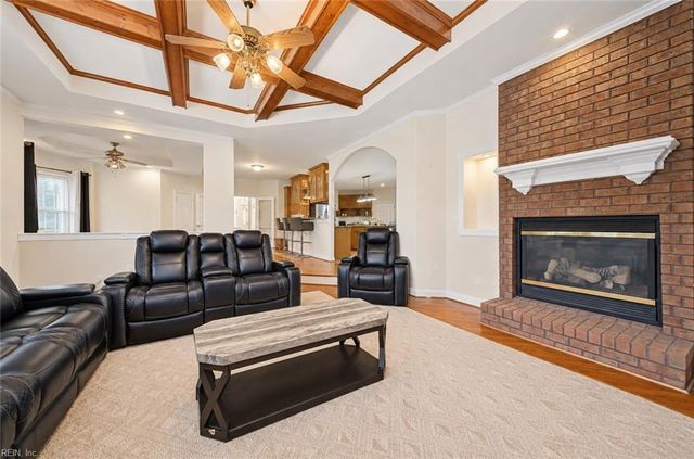 1824 Lancing Crest LN, Chesapeake, VA 23323