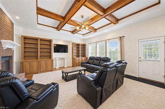 1824 Lancing Crest LN, Chesapeake, VA 23323