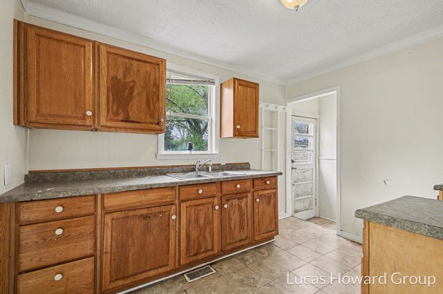 3532 Lowden Street, Kalamazoo City, MI 49008