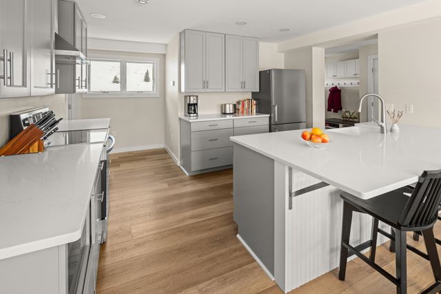 2366 Mountain Rd Apt 4, Stowe, VT 05672