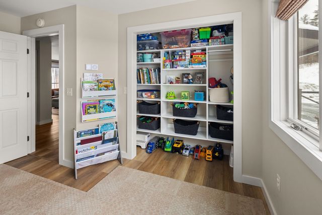 2366 Mountain Rd Apt 4, Stowe, VT 05672