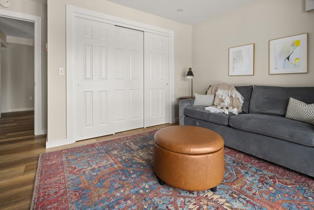 2366 Mountain Rd Apt 4, Stowe, VT 05672