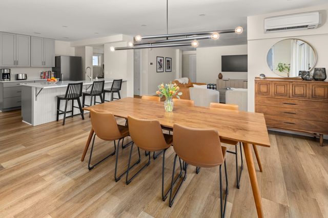 2366 Mountain Rd Apt 4, Stowe, VT 05672