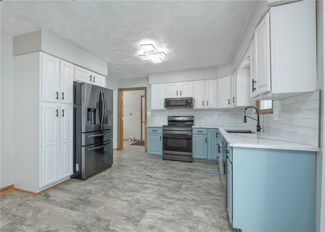 50 Prosperity St, Carroll Twp, PA 15063