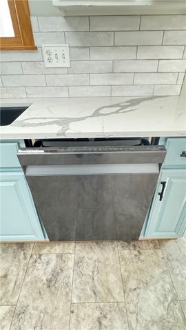 50 Prosperity St, Carroll Twp, PA 15063