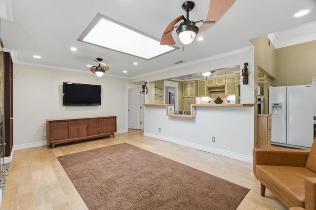 611 Magnolia Street, Denton, TX 76201