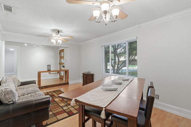 611 Magnolia Street, Denton, TX 76201