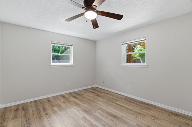 611 Magnolia Street, Denton, TX 76201