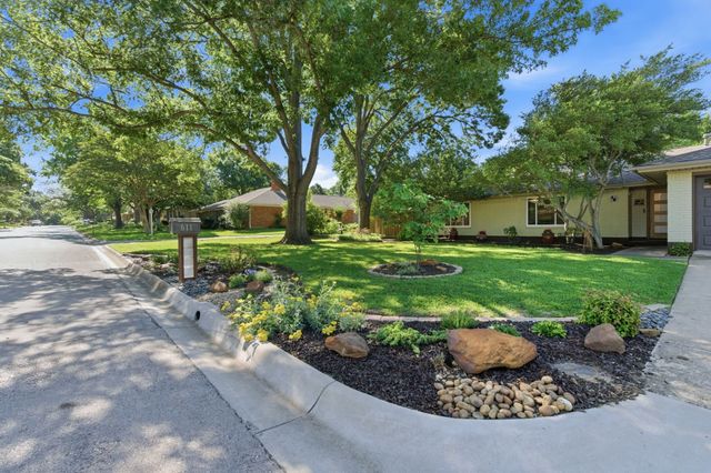 611 Magnolia Street, Denton, TX 76201