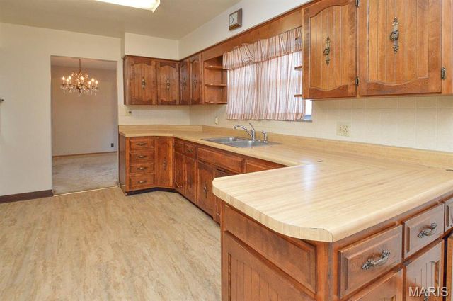 1413 N 2nd Street, Belleville, IL 62226