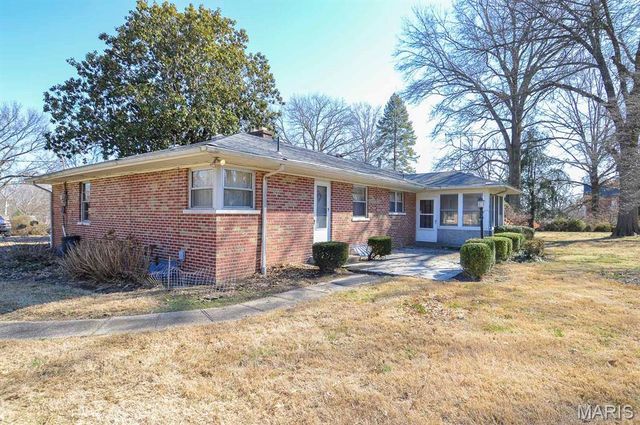 1413 N 2nd Street, Belleville, IL 62226