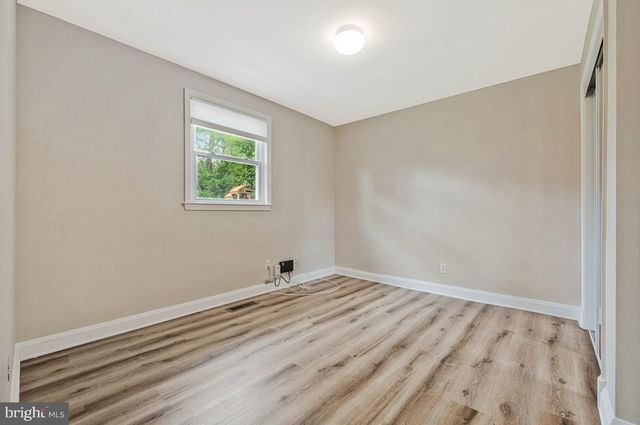 8530 LINWOOD DR, Ellicott City, MD 21043
