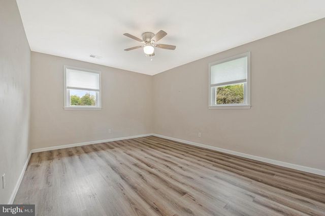 8530 LINWOOD DR, Ellicott City, MD 21043